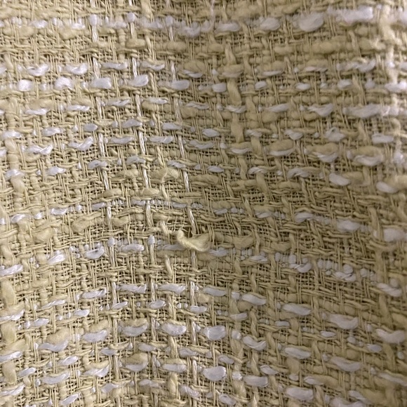 Lime green skirt. - Picture 3 of 4